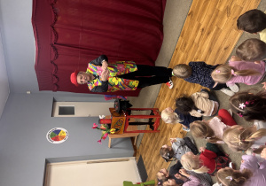 Pokaz magicznych sztuczek.